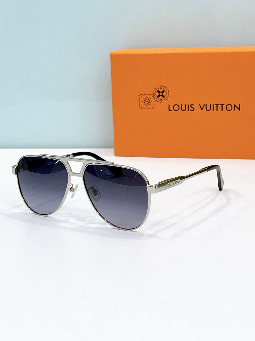 Louis Vuitton Sunglasses # 286756