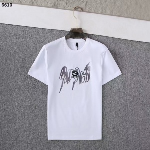 $27.00,Gucci Short Sleeve T Shirts For Men # 287998