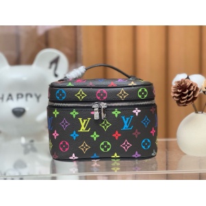 $135.00,Louis Vuitton Cosmetic Bag For Women # 288318