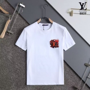 $27.00,Louis Vuitton Short Sleeve T Shirts For Men # 288626