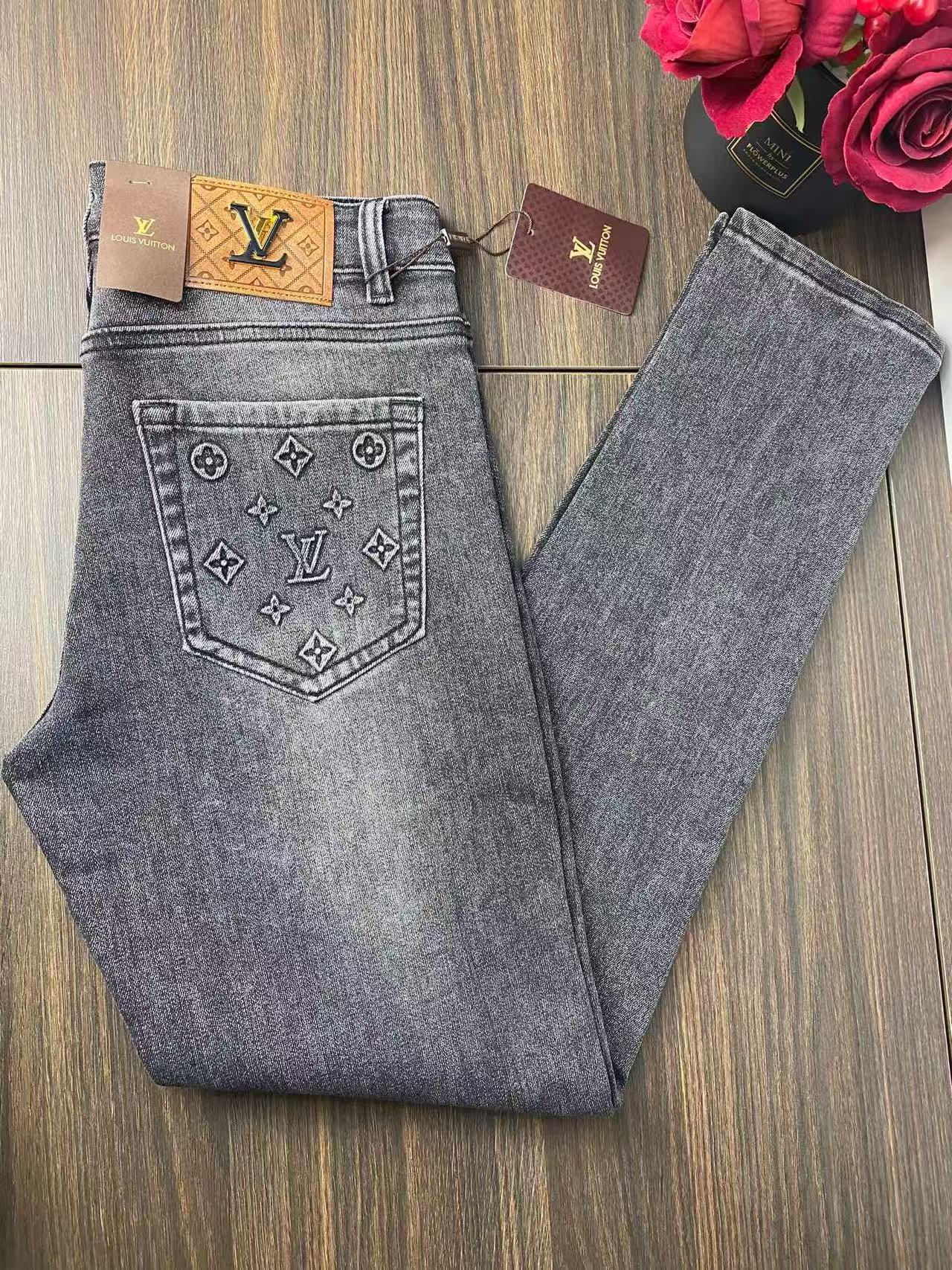 Louis Vuitton Jeans For Men # 288573