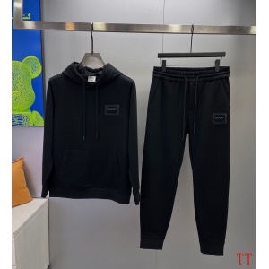 $85.00,Gucci Tracksuits For Men # 289280