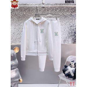 $85.00,Louis Vuitton Tracksuits For Men # 289297