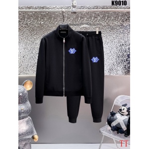 $85.00,Louis Vuitton Tracksuits For Men # 289305