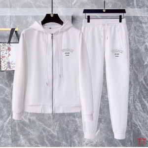 $85.00,Versace Tracksuits For Men # 289327