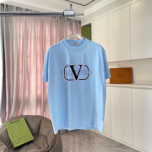 $30.00,Valentino Short Sleeve Shirts For Men # 289519