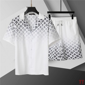 $55.00,Louis Vuitton Short Shirt Set For Men # 289550