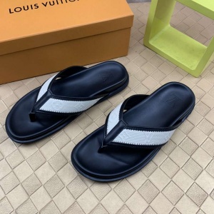 $62.00,Louis Vuitton Slippers For Men # 289606