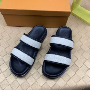$62.00,Louis Vuitton Slippers For Men # 289608