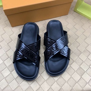 $62.00,Louis Vuitton Slippers For Men # 289610