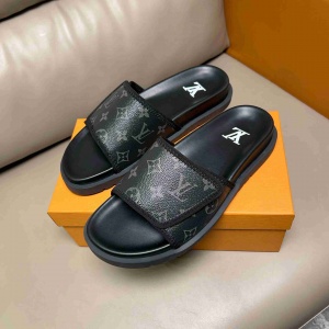 $59.00,Louis Vuitton Slippers For Men # 289623