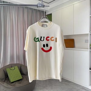 $34.00,Gucci Short Sleeve T Shirts # 289781