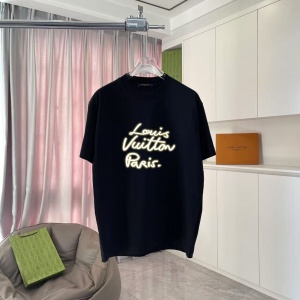 $34.00,Louis Vuitton Short Sleeve T Shirts # 289809
