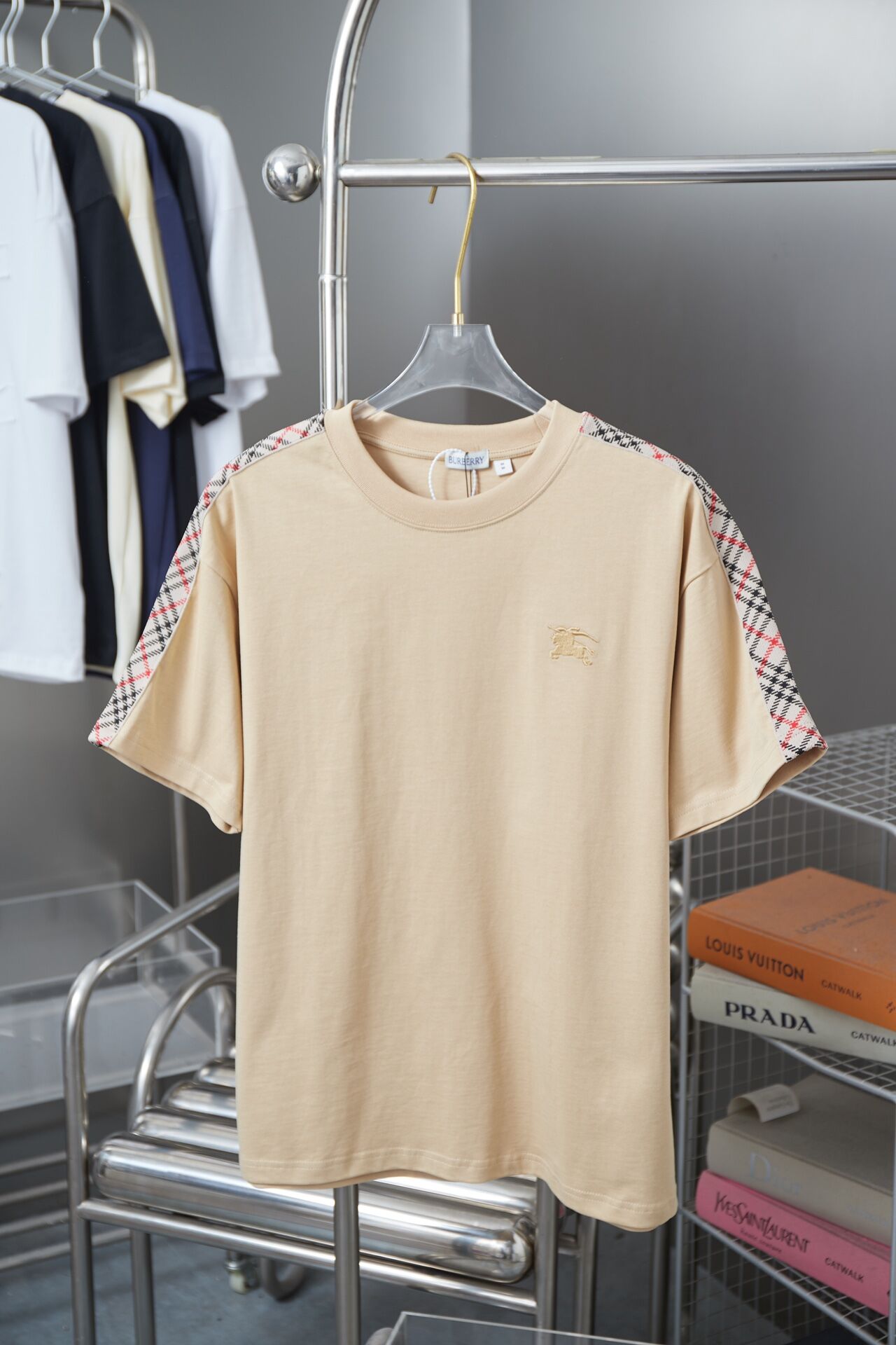 Burberry Short Sleeve Shirts For Men # 289425