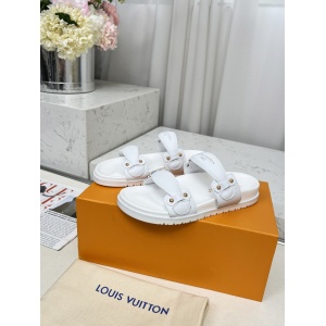 $79.00,Louis Vuitton Sandals For Women # 290554