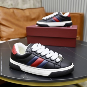 $92.00,Gucci Casual Sneakers Unisex # 290655