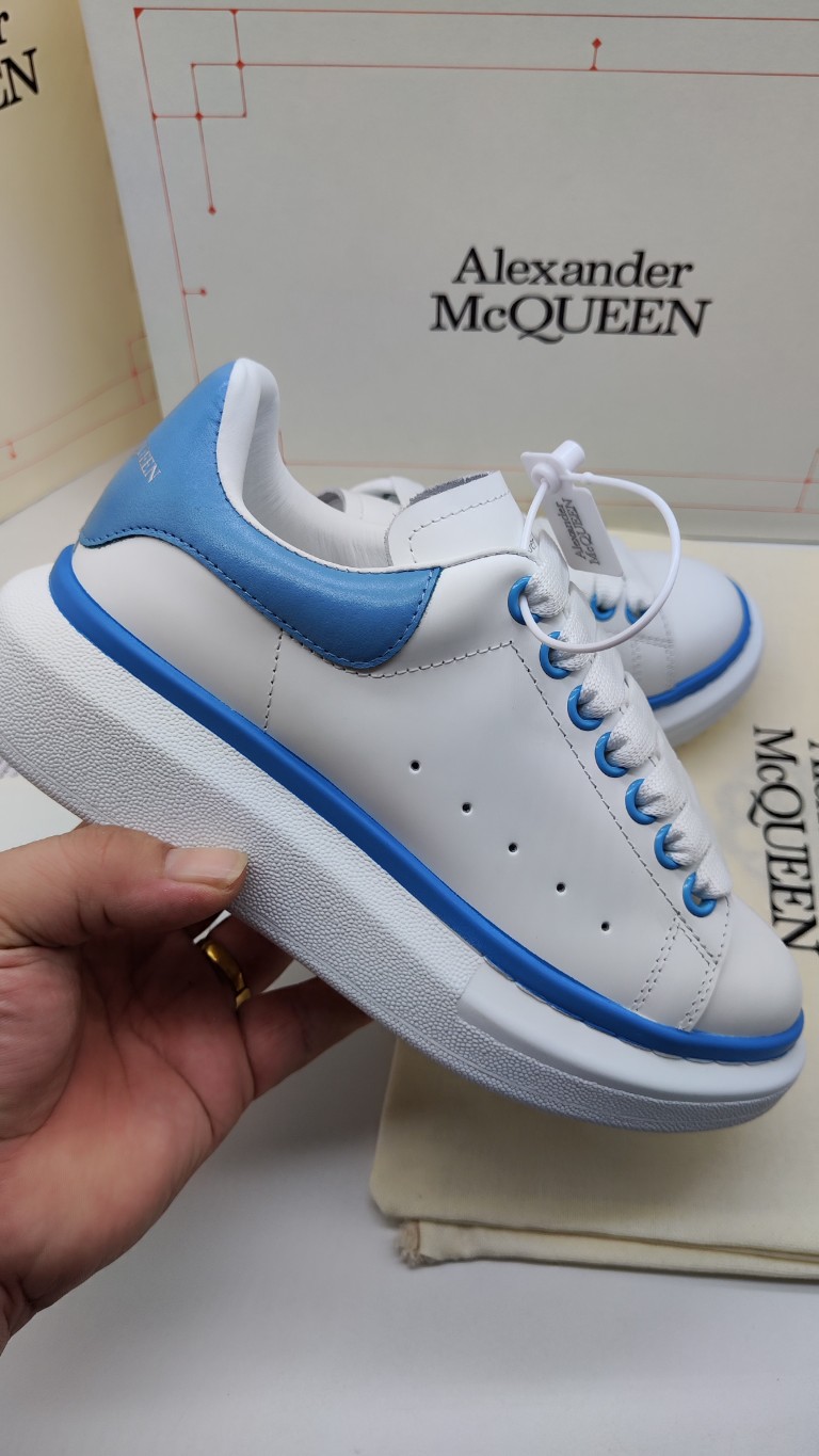 Alexander McQueen Casual Sneakers Unisex # 290303