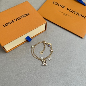 $28.00,Louis Vuitton Bracelets For Women # 291785
