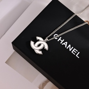 $32.00,Chanel Earrings For Women # 291845