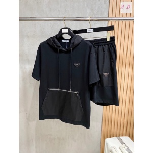$65.00,Prada Tracksuits For Men # 291918