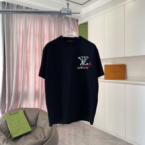 $32.00,Louis Vuitton Short Sleeve Shirts For Men # 291984