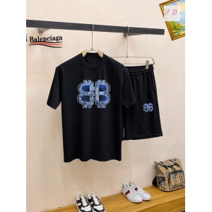 $65.00,Balenciaga Tracksuits For Men # 292108