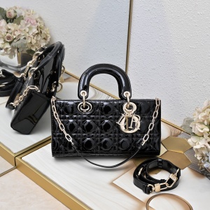 $95.00,Dior Handbag For Women # 292177