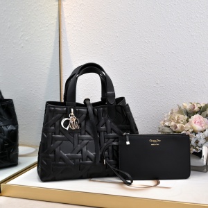 $99.00,Dior Handbag For Women # 292213