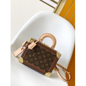 $220.00,Louis Vuitton Crossbody Bag # 292229
