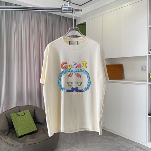 $33.00,Gucci Short Sleeve T Shirts For Men # 293406