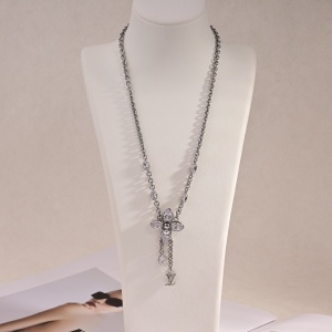 $32.00,Louis Vuitton Necklace  # 293693