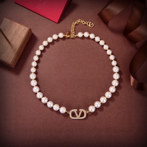 $32.00,Valentino Necklace For Women # 293700