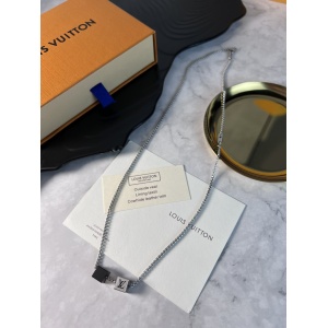 $32.00,Louis Vuitton Necklace For Women # 293756