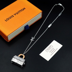 $32.00,Louis Vuitton Necklace For Women # 293773