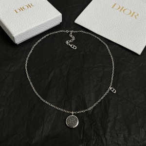 $32.00,Dior Necklace  # 293820