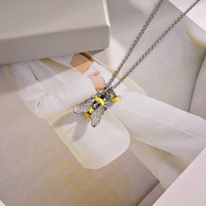 $32.00,Vivienne Westwood Necklace For Women # 293884