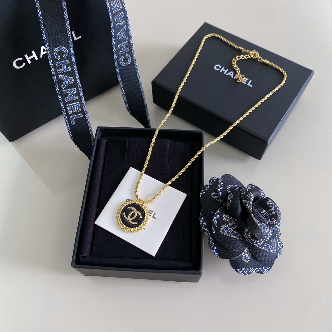 Chanel Necklace For Women # 293673