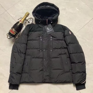 $155.00,Moncler Down Jackets For Men # 294131