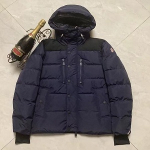 $155.00,Moncler Down Jackets For Men # 294132