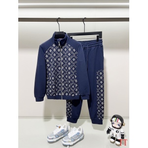 $89.00,Louis Vuitton Tracksuits For Men # 294186
