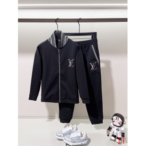 $89.00,Louis Vuitton Tracksuits For Men # 294188