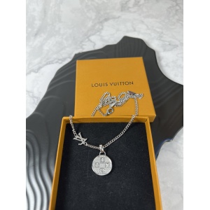 $32.00,Louis Vuitton Necklace For Women # 294571