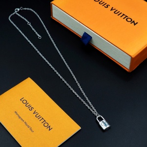 $32.00,Louis Vuitton Necklace For Women # 294606