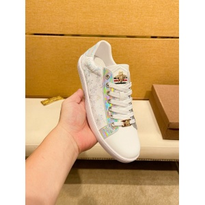 $89.00,Gucci Sneakers For Men # 294826