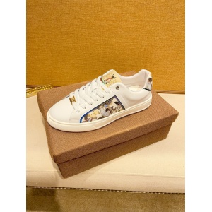 $89.00,Gucci Sneakers For Men # 294888