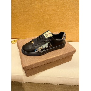 $89.00,Gucci Sneakers For Men # 294889