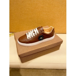 $89.00,Gucci Sneakers For Men # 294890