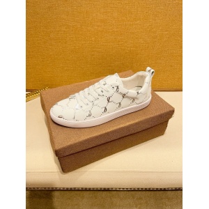 $89.00,Gucci Sneakers For Men # 294895