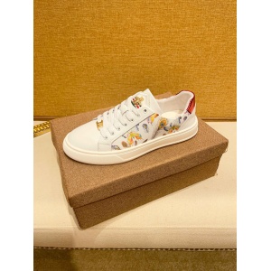 $89.00,Gucci Sneakers For Men # 294903