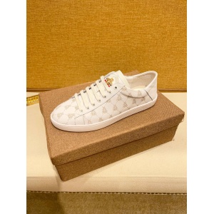 $89.00,Gucci Sneakers For Men # 294905